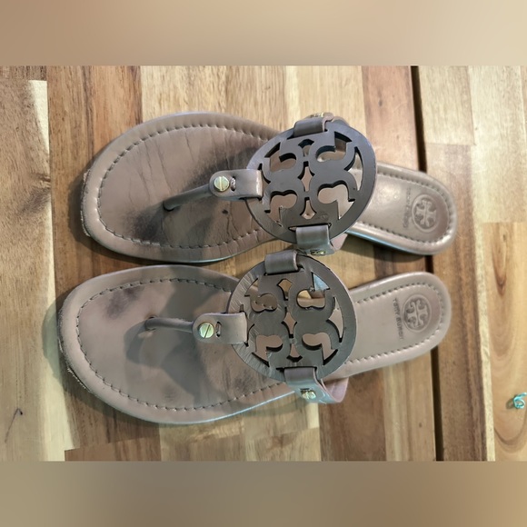 Tory Burch Women’s Miller Tan Leather Sandals| Size 8 - Picture 4 of 11